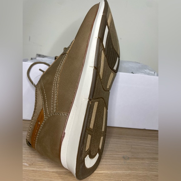 Men’s Oxford Sneakers - Picture 7 of 15